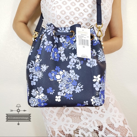 NWT Michael Kors Greenwich bucket navy crossbody - Picture 5 of 8